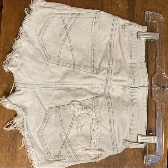 Aeropostale | Distressed Jegging Shorts - Picture 6 of 14
